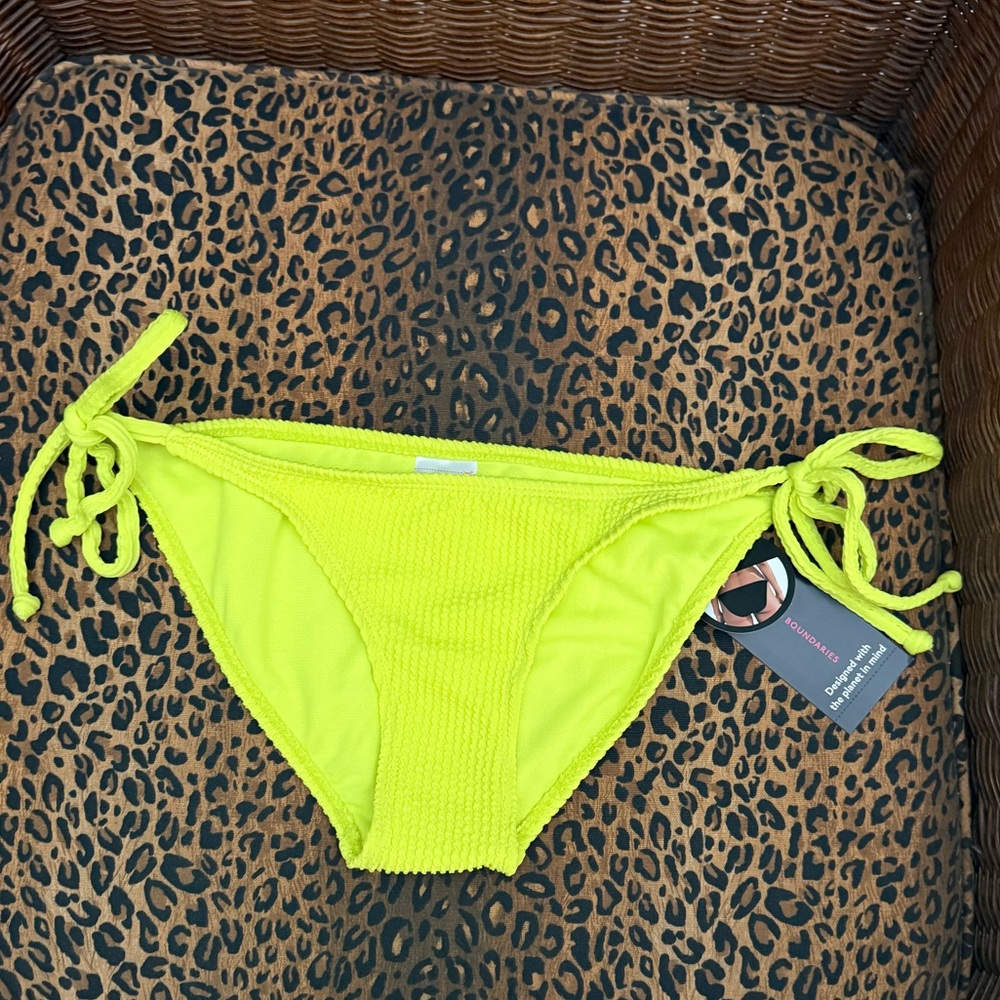 No boundaries bikini bottom